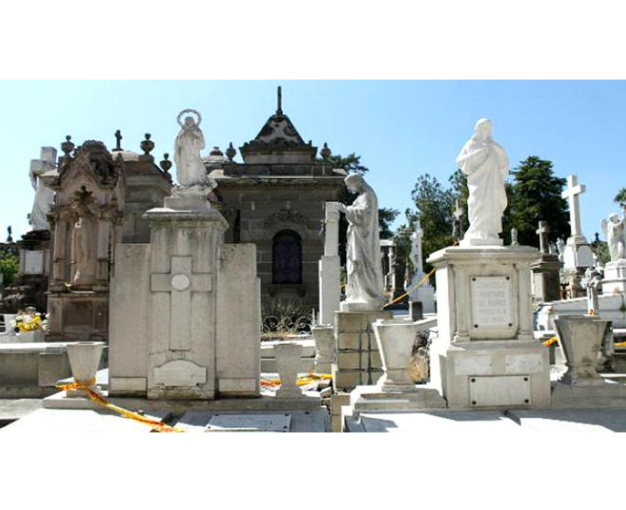 monumentos para tumbas en monterrey